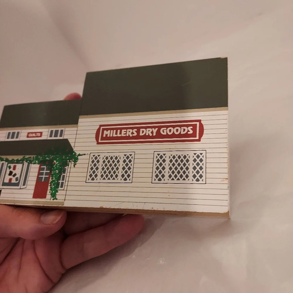 Vintage 1994 The Cat's Meow Miller Dry Goods Amish Craftsmen Series Shelf Sitter - Picture 10 of 10